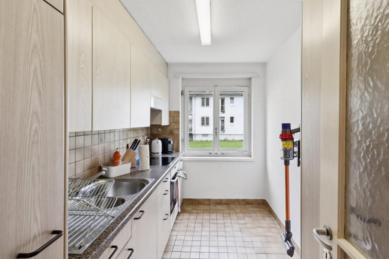 Zurich Urban Charm: Your Comfy Stay Close To The City Exterior photo